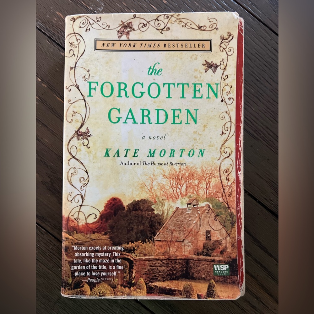 📚BUY 2‎ GET 1 FREE The Forgotten Garden by Kate Morton